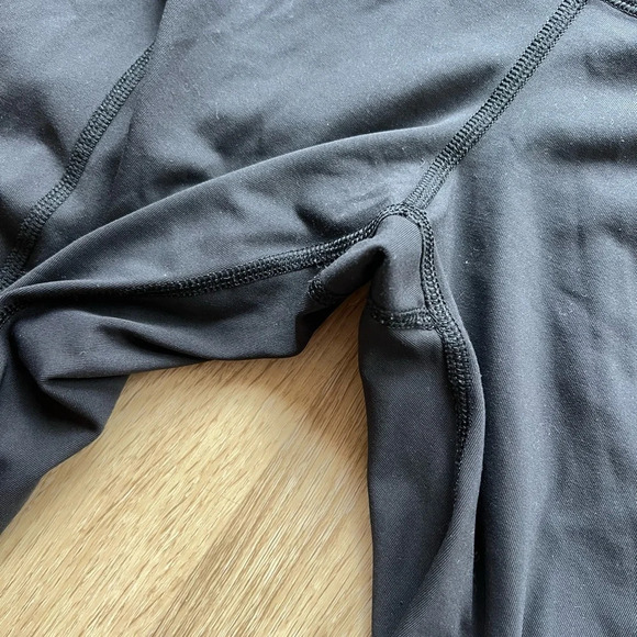 Lululemon Runday Crop Leggings - Picture 5 of 8